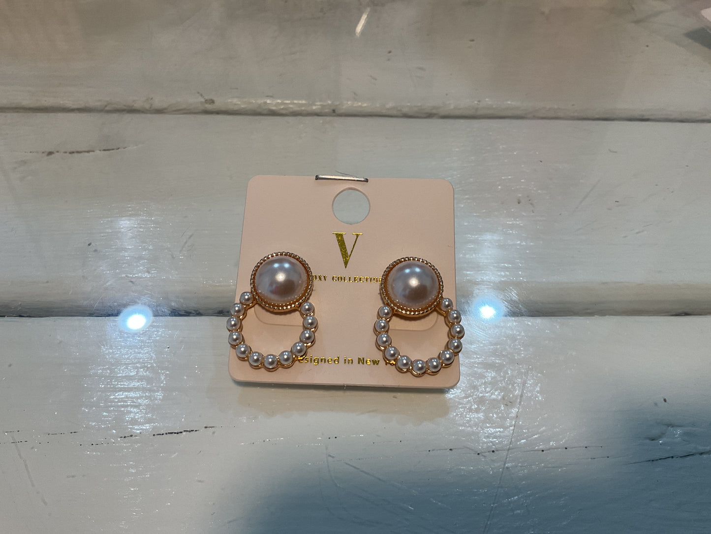 Pearl stud w/ Pearl circle hoop