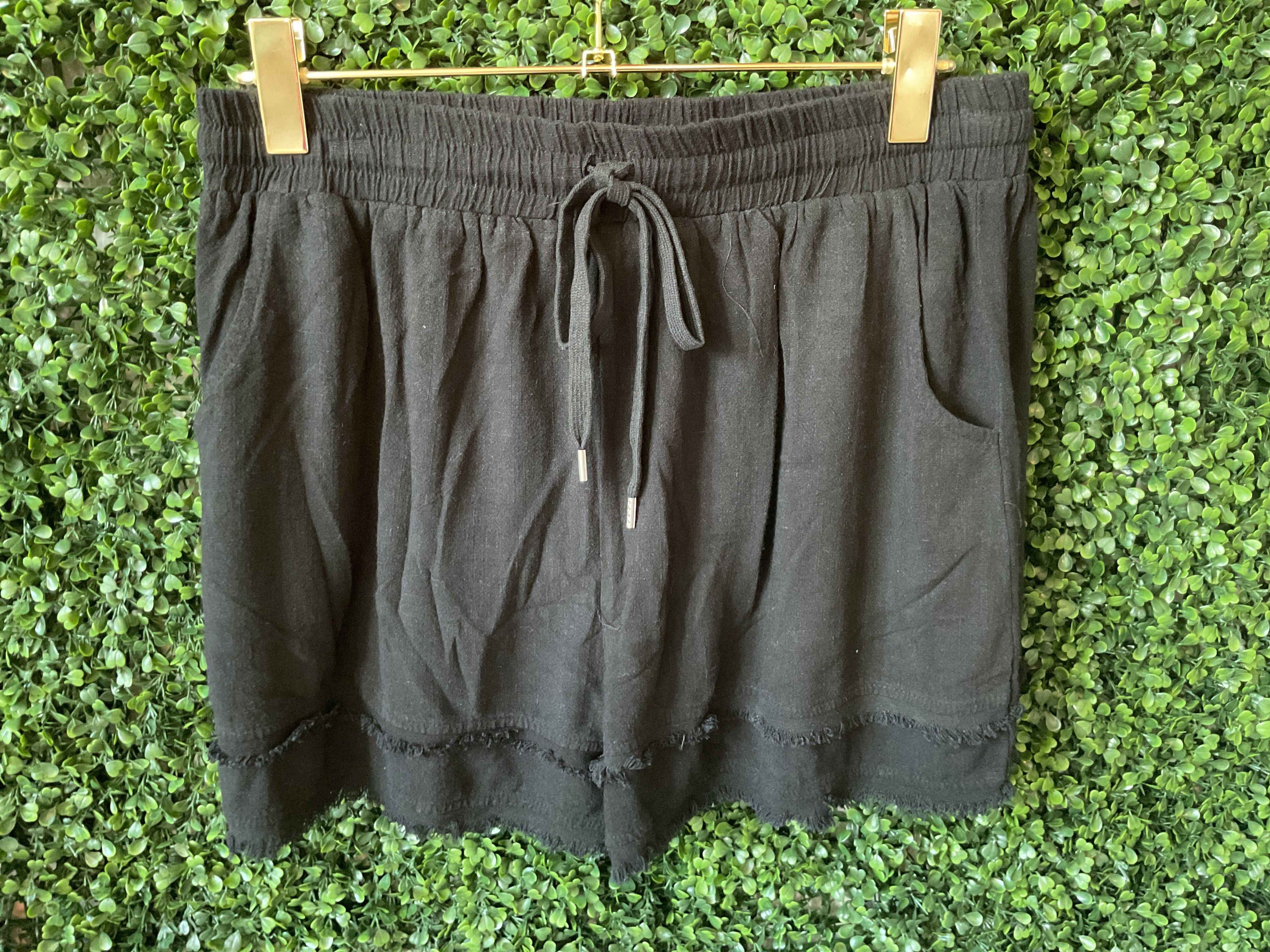 Black linen plus