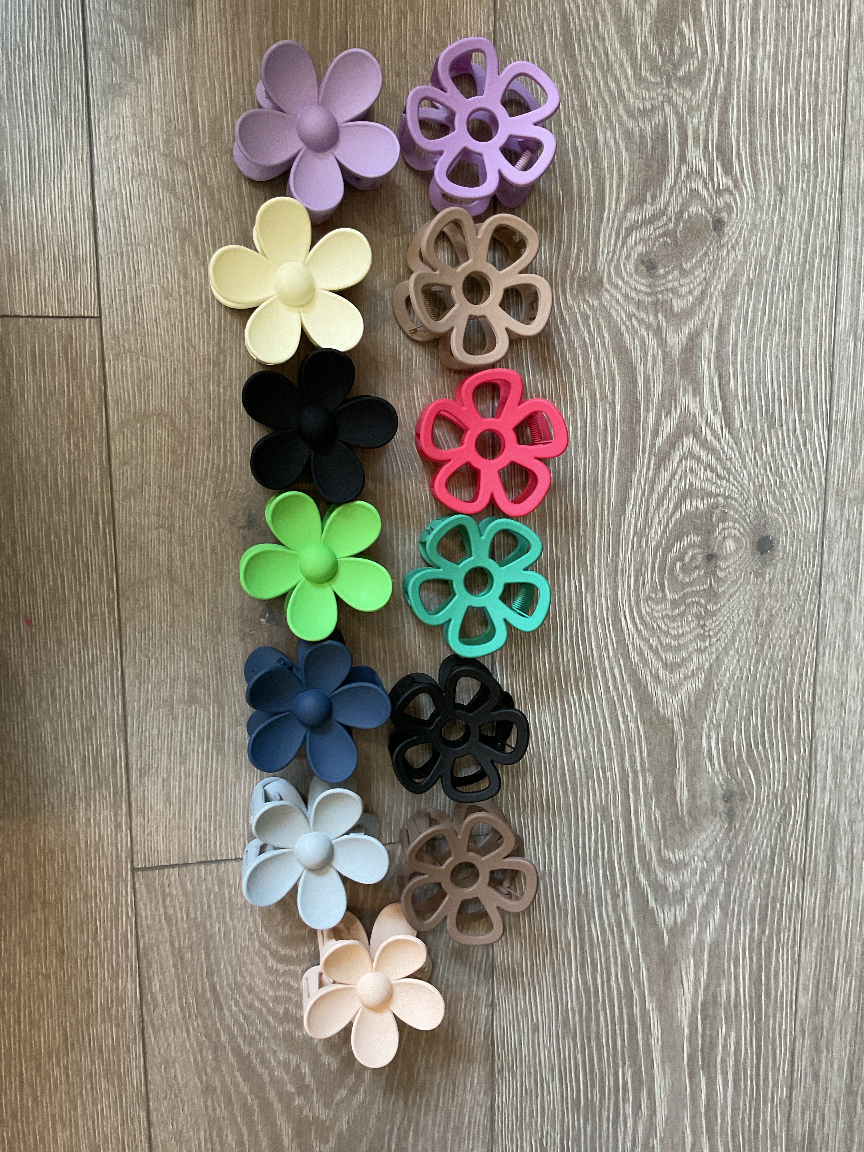 Flower clip
