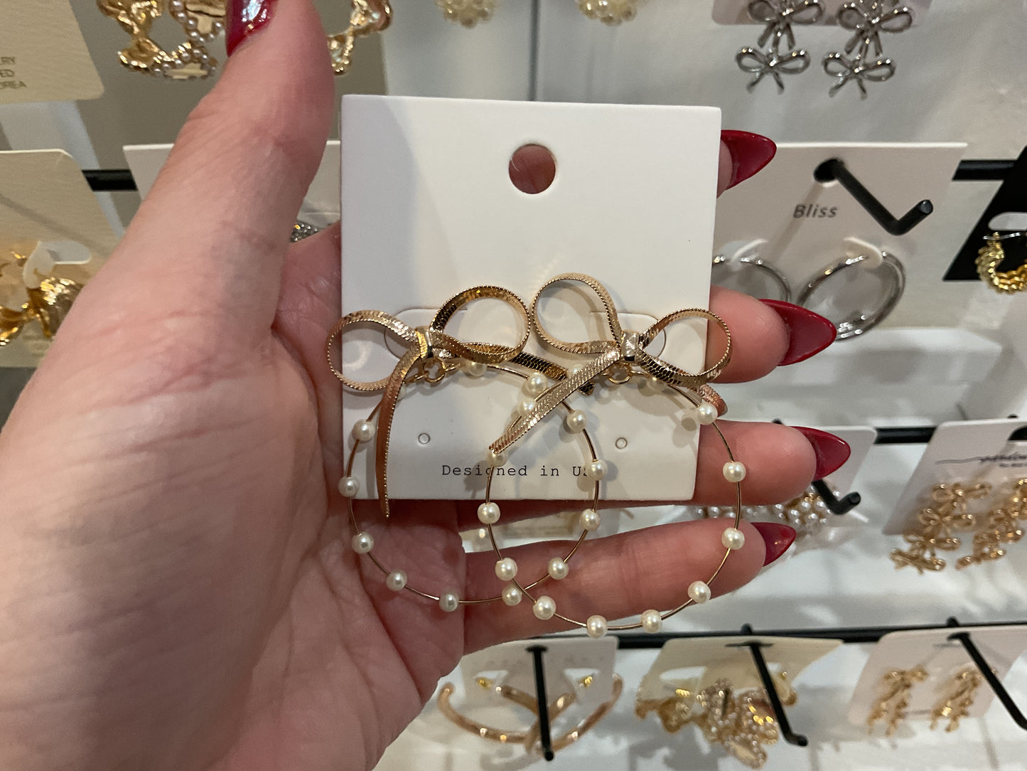 Bow studs w/ pearl hoops