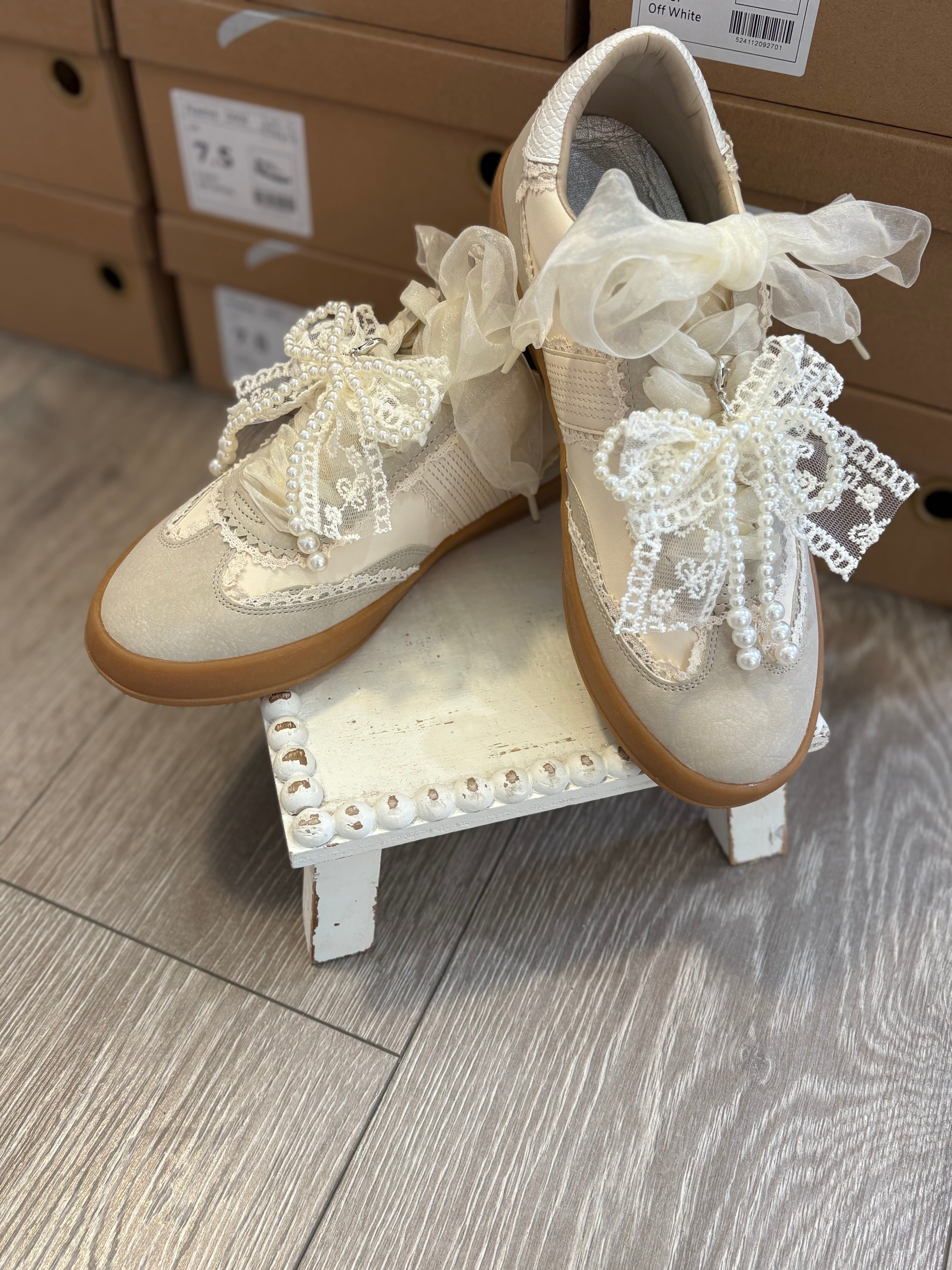Dixie Bow Sneaker