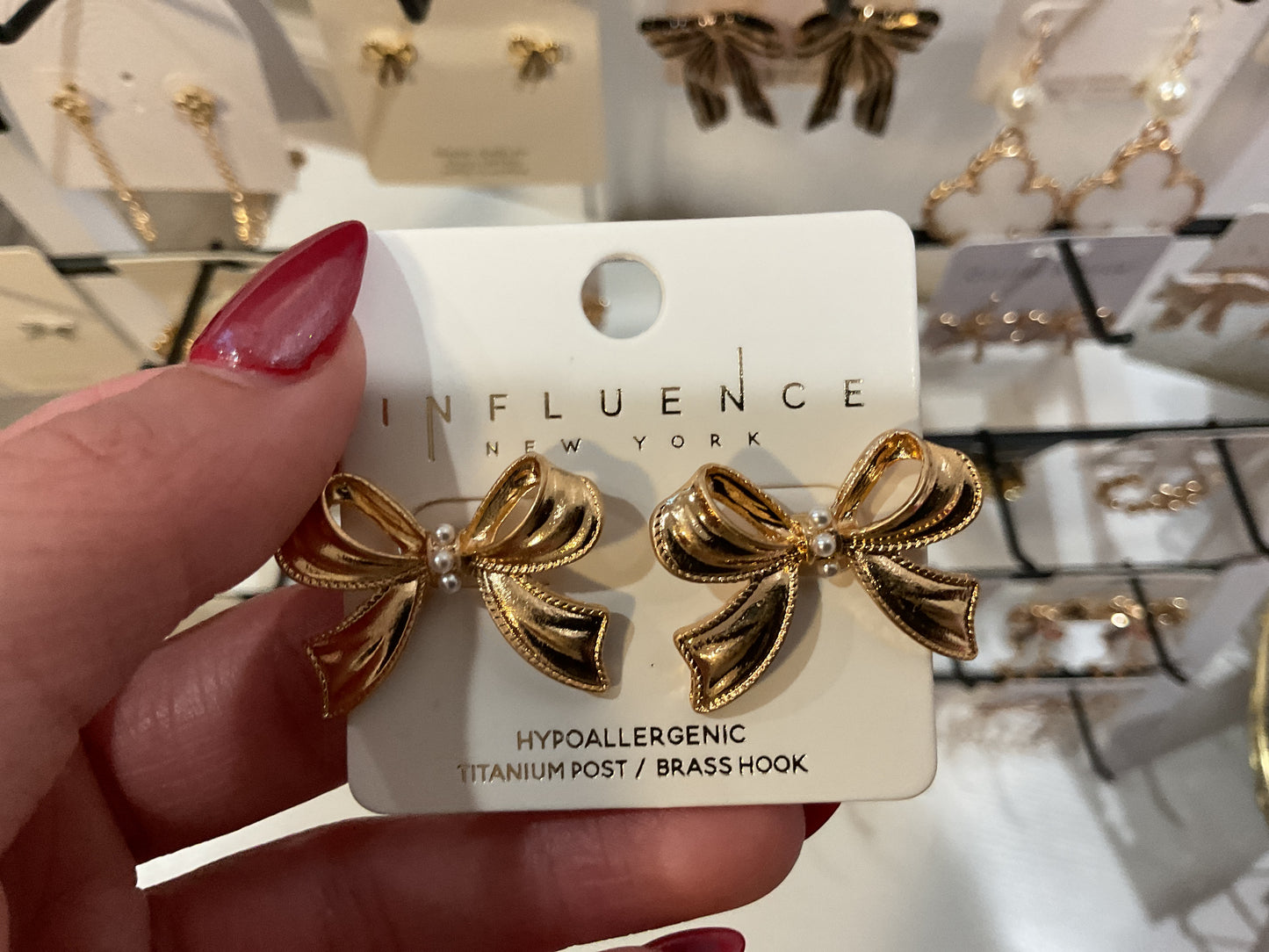 Bows w/ pearl middle