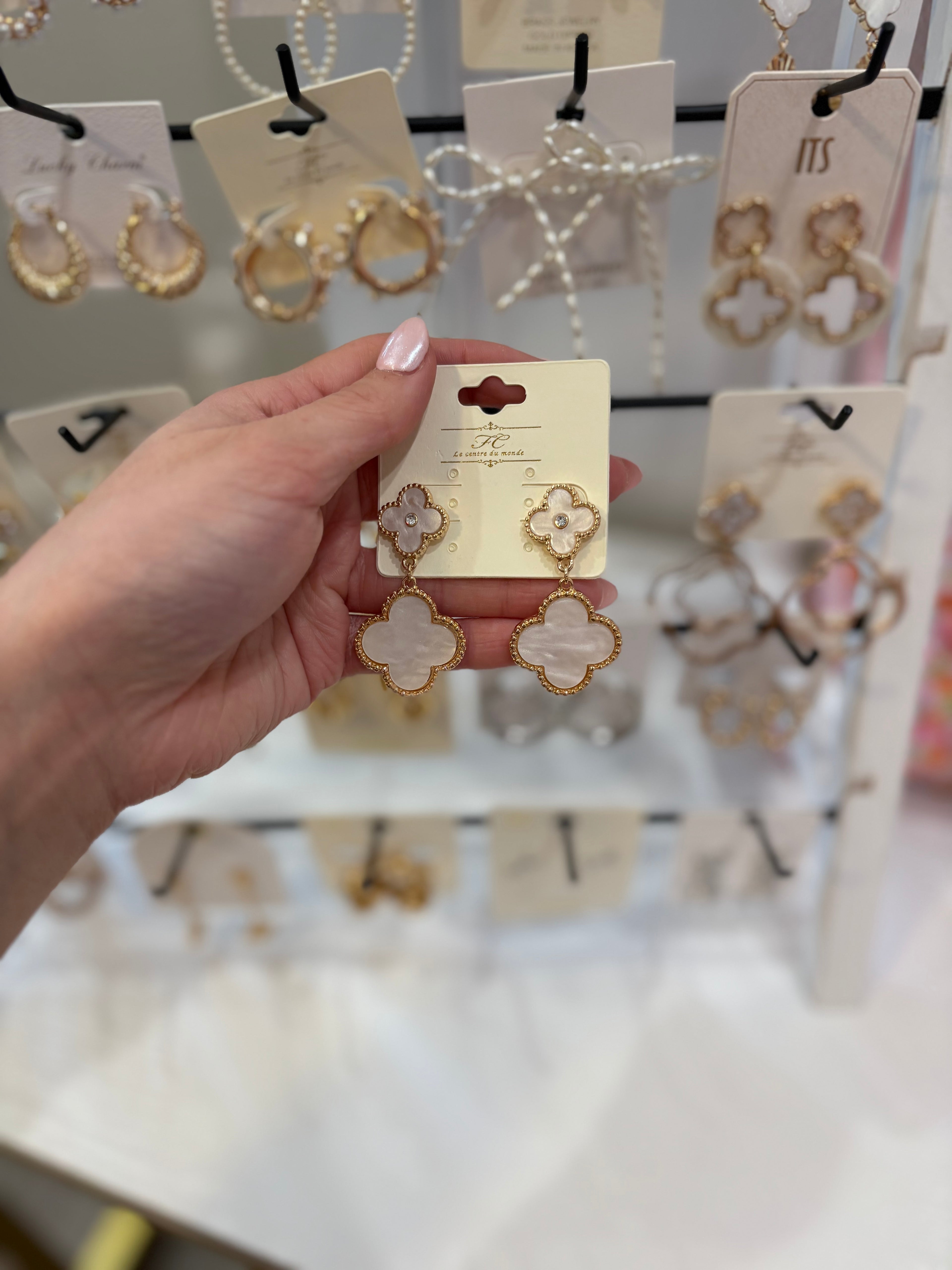 2 Gold Pearl Clovers