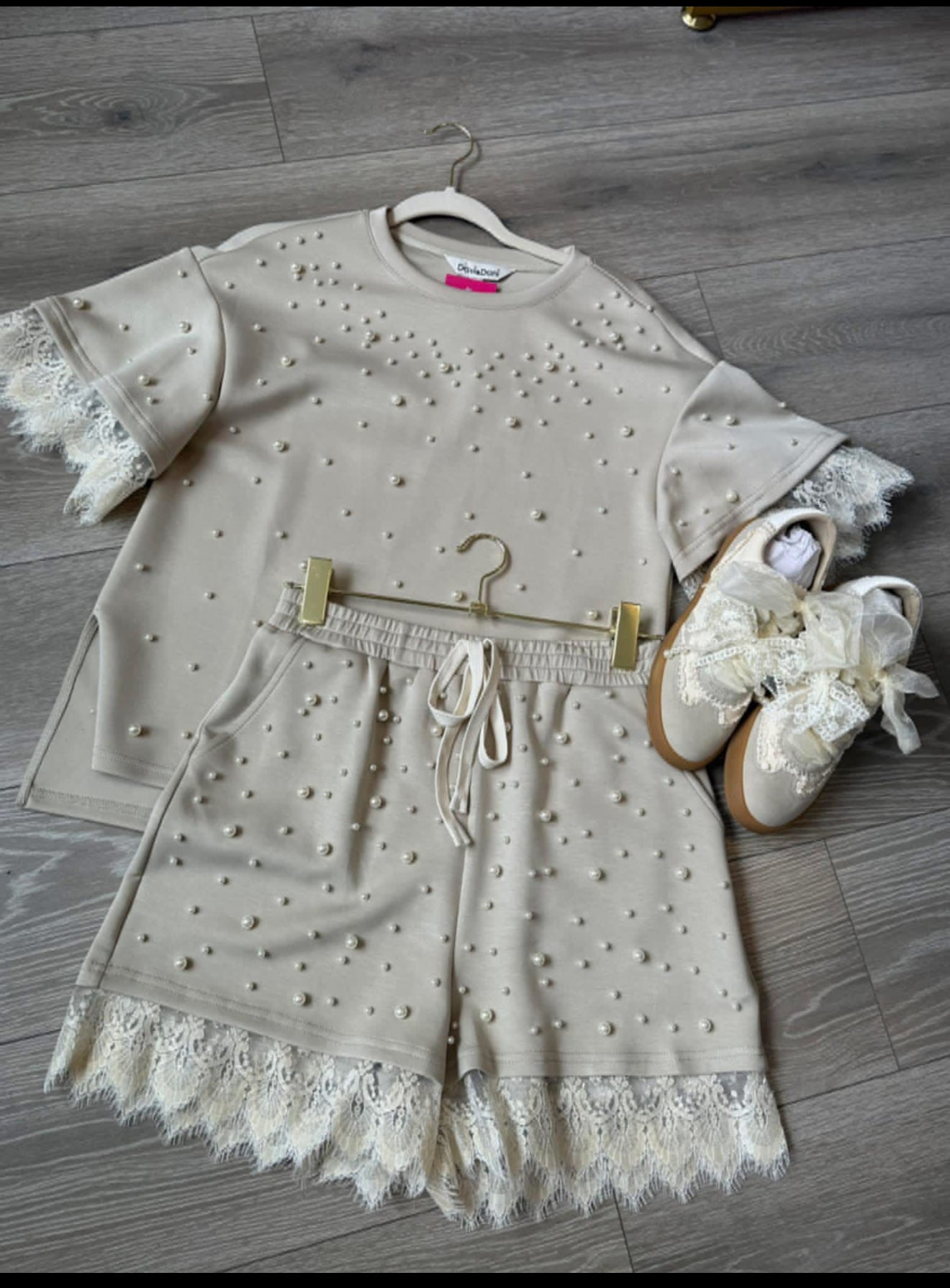 Pearly Lace Set